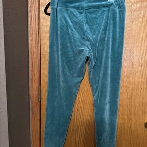 Juniper Green cuddl duds velour Leggings/pants